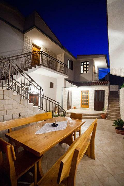 The Ana Apartments コミジャ エクステリア 写真