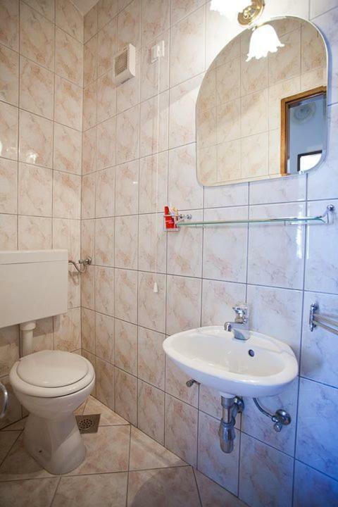 The Ana Apartments コミジャ エクステリア 写真